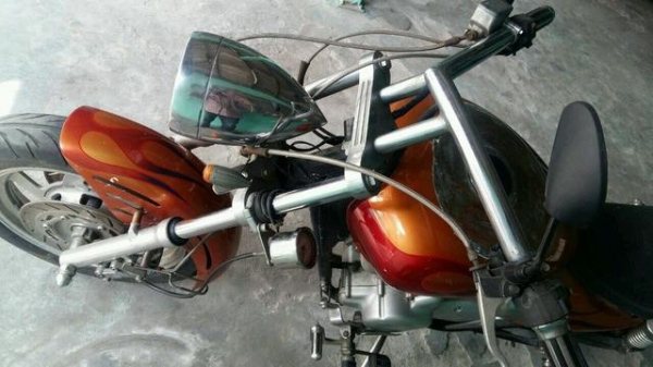 ชอปเปอร์ บอส 175 cc. ราคา 33000 บาท สนใจโทร 089-8859869 เดช