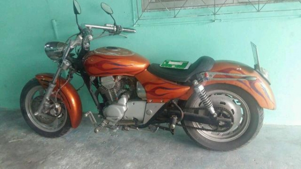 ชอปเปอร์ บอส 175 cc. ราคา 33000 บาท สนใจโทร 089-8859869 เดช