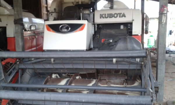 ขายรถเกียวข้าวDc70g ขายรถเกียวข้าวDc70g