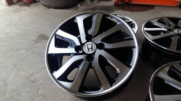 ขายล้อแม็ก mobilio 15" สนใจติดต่อ ตาเล็ก ล้อและยาง 081-3747940 ขายล้อแม็ก mobilio 15" สนใจติดต่อ ตาเล็ก ล้อและยาง 081-3747940