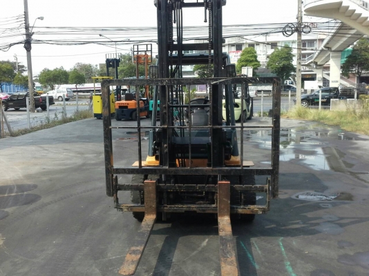 TOYOTA 7FD25 ขนาด2.5ตัน เสาสูง4เมตร เกียร์ออร์โต้ เครื่องยนต์ดีเซล2Zฮิ้งฟอลค์หน้ากว้าง รถญี่ปุ่นแท้ ใช้งานน้อย ล้อหน้าคู่ ราคาต่อรองได้