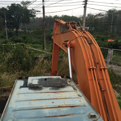 ขายรถแบคโฮ HITACHI EX200-3 เอกสารเล่มทะเบียน ระบบไฟเต็ม ราคา 750000