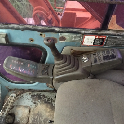 ขายรถแบคโฮ HITACHI EX200-3 เอกสารเล่มทะเบียน ระบบไฟเต็ม ราคา 750000