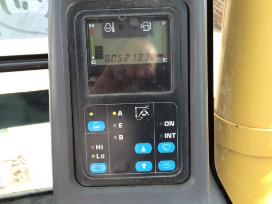 Komatsu PC128US-2E1 รุ่นยอดฮิต นำเข้าจากญี่ปุ่น ไม่เคยใช้งานในไทย ใช้งานน้อยครับ สภาพสมบูรณ์ที่สุด