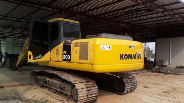 ขาย โคมัถสุ pc200-7 ใช้งานน้อย สนใจติดต่อ 0817796679 แชมป์