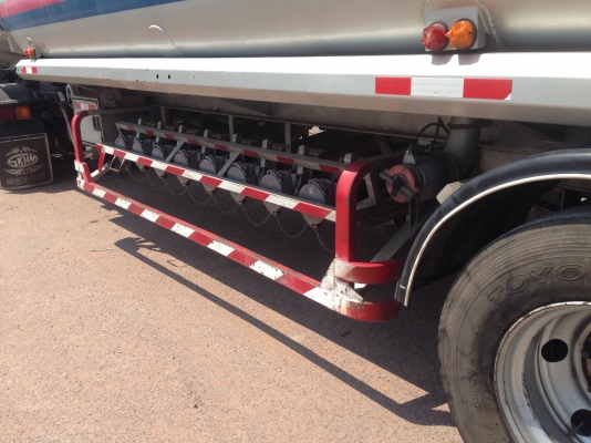 3เพลา 40000ลิตร 8ช่อง. โหลดล่าง. ปี 52 3เพลา 40000ลิตร 8ช่อง. โหลดล่าง. ปี 52