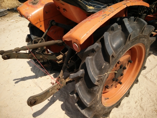 ขายคูโบต้าเก่านอก 2 เพลา พร้อมใช้งาน