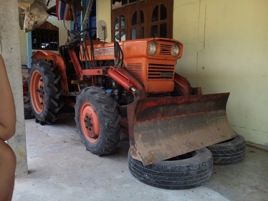 ขายคูโบต้าเก่านอก 2 เพลา พร้อมใช้งาน