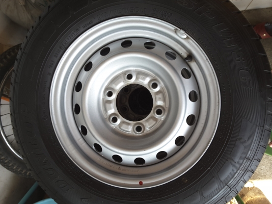 กะทะขอบ 15 6รู พร้อมยาง 215 70 15 ปี 15 ชุดล่ะ 7800