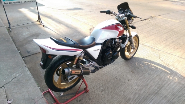 ขายคับ HONDA CB400 ปี98เวอร์ชั่นSสีสวย ท่อแต่ง แฮนด์บาร์ ชิวหน้า แกนโช๊คทอง อินวอยส์ สรรพสามิตร ราคา 72500 บาท ส่งได้ทั่วไทยคับ สนใจติดต่อ 081-0578282 FACEBOOK ชาญณรงค์ ป๊อป ชัยอมฤต ไอดีไลน์ POPBIGBIKESAKON คับ สนใจรถสวย ถูก ดี ต้อง POP BIGBIKE SAKONNAKHO