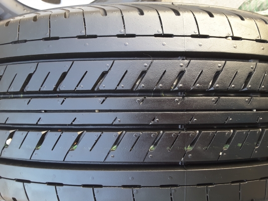 ล้อ isuzu 1.9 ddi ขอบ 15 พร้อมยาง bridgestone 215 70 15 ปี 16 ชุดล่ะ 16500