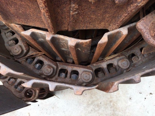 โซ่พร้อมใบเก่านอกญี่ปุ่น HITACHI EX200-3-5 โซ่พร้อมใบเก่านอกญี่ปุ่น HITACHI EX200-3-5