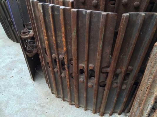 โซ่พร้อมใบเก่านอกญี่ปุ่น HITACHI EX200-3-5 โซ่พร้อมใบเก่านอกญี่ปุ่น HITACHI EX200-3-5