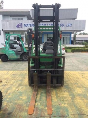 ขายรถดีเซล mitsubishi 2.5 ตัน เกียร ออโต้