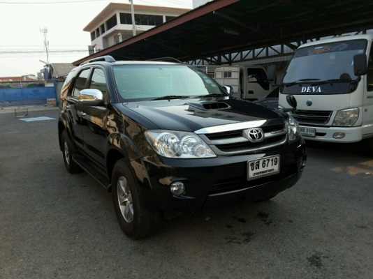 ขายToyota Fortuner 3.0V AT 4X4 TOP ปี 08.