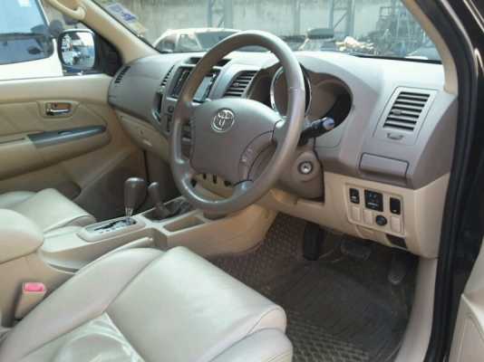 ขายToyota Fortuner 3.0V AT 4X4 TOP ปี 08.