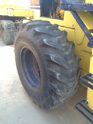 ขาย KOMATSU WA100-1#33107 รถนอกนำเข้าจากญี่ปุ่น ไม่เคยใช้ในไทย สวยๆไม่แพง  ธีรเทพ 062-7091748