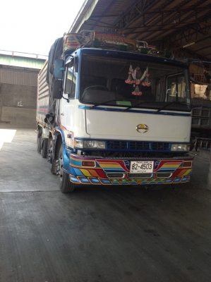 รถบรรทุก 12 ล้อ ดั้ม บรรทุกได้ 18 ตัน