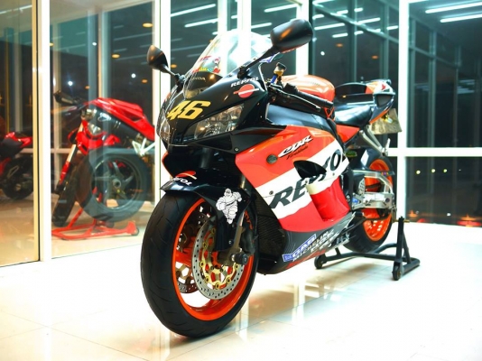 ขาย Honda Cbr1000 ปี 2005 พร้อมทะเบียนแท้โอนขนส่ง รถสวยมากไม่มีอุบัติเหตุใดๆทั้งสิ้น