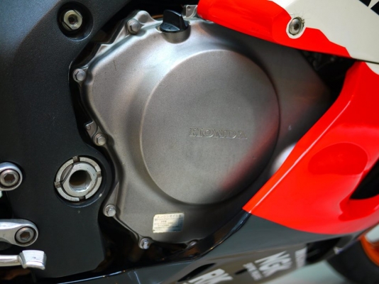 ขาย Honda Cbr1000 ปี 2005 พร้อมทะเบียนแท้โอนขนส่ง รถสวยมากไม่มีอุบัติเหตุใดๆทั้งสิ้น