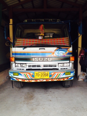 ขายร๊อคกี้ fvm 10 ล้อเพลาเดียว สภาพสวยยางดี10 เส้น แอร์พร้อม 650,000บาท 0892095791บอย