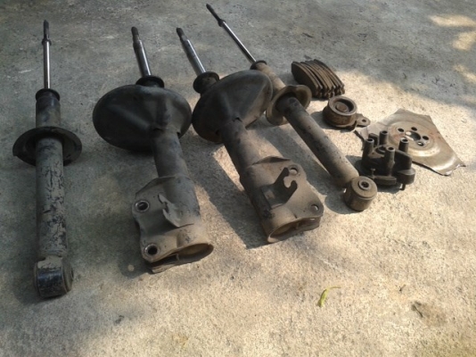 ขายแล้วโช๊คmitsubishi lanser car ขายแล้วโช๊คmitsubishi lanser car