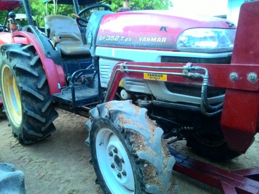 ขายรถไถ YANMAR EF352T ex พร้อมดันหน้าและโรตารี่ ราคา 190,000 สอบถามได้ DC Tractor Rayong 0818618678,0899347475 id line=0818618678 id line=carbonthai อ.แกลง ระยอง  มีรถบริการขนส่งทั่วไทย  https://www.facebook.com/Tractors-Rayong-307154532717928/