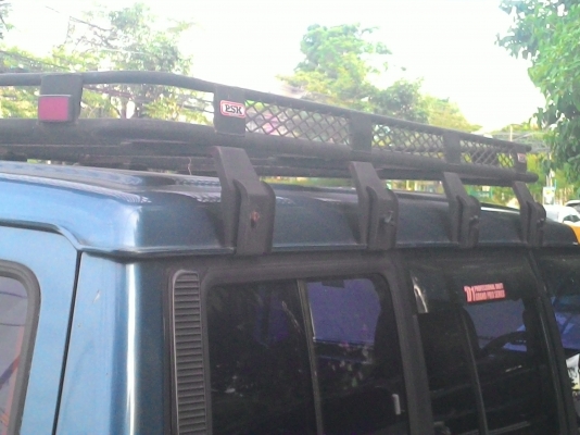 แร็คหลังคาปาเจโร่  เหลี่ยม หรือโชกุล สวยๆๆติดรถอยู่ขับมาใส่ได้เลยครับ พร้อมถอด เนื่องจากบังซันรูป ใส่ออกทริป