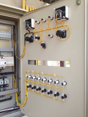 รับประกอบตู้ควบคุมไฟฟ้า รับประกอบตู้ควบคุมไฟฟ้า