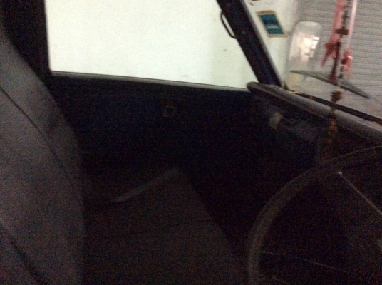 รถอีซูซุ 4 ล้อ TLD24 - 85 แรงม้า. ปี 24.    สนใจติดต่อ  081 - 6079515