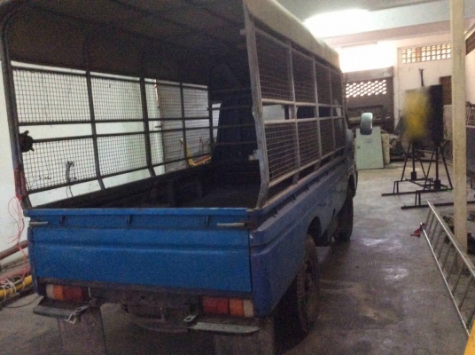 รถอีซูซุ 4 ล้อ TLD24 - 85 แรงม้า. ปี 24.    สนใจติดต่อ  081 - 6079515