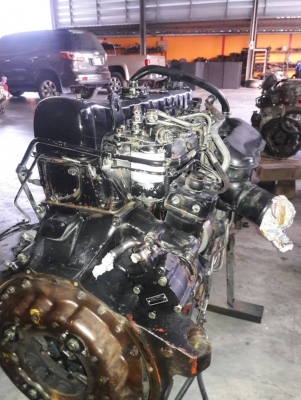 ขายเครื่องยนต์อีซูสุ 6SA1--210 แรงม้า สวยมากครับ ขายเครื่องยนต์อีซูสุ 6SA1--210 แรงม้า สวยมากครับ