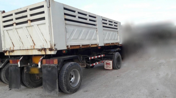 ขายหางพ่วง  สามมิต  2  เพลา. ปี 49   สนใจติดต่อ  081 - 6079515