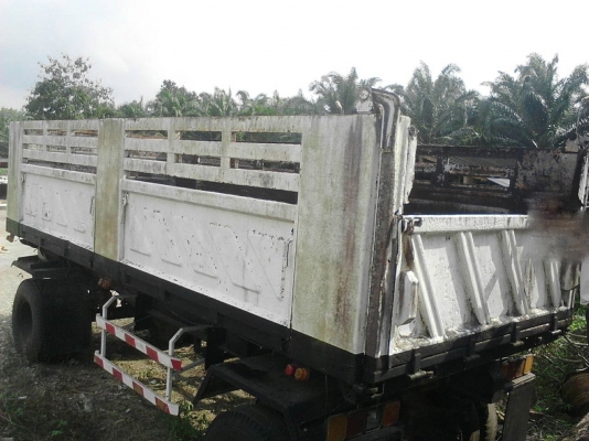 ขายหางพ่วง  สามมิต  2  เพลา. ปี 40.     สนใจติดต่อ  081 - 6079515