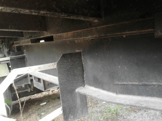 ขายหางพ่วง  สามมิต  2  เพลา. ปี 40.     สนใจติดต่อ  081 - 6079515