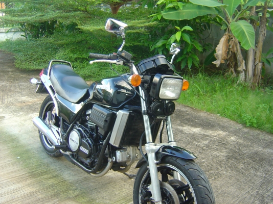 Honda 750 v4 with greenbook tax and insurance
