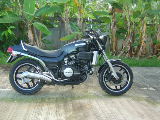Honda 750 v4 with greenbook tax and insurance