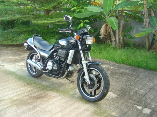 Honda 750 v4 with greenbook tax and insurance