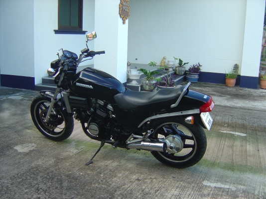 Honda 750 v4 with greenbook tax and insurance