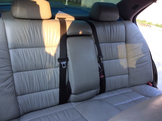 ขายรถ BMW E36 318IA ปี97 เครื่อง 1JZเทอร์โบเดี่ยว AR/70 เกียร์ออโต้ ติดแก๊สLPGระบบหัวฉีด ภายในเดิมๆของแต่งแท้ตามรูปเลยครับ ชุดแต่ง แม็กHaman 2ชิ้นแท้ ขอบ18&quot; เบรคSkyline รถขับดีเลยครับ ขับกลับได้เลยครับ ภาษี59 เล่มพร้อมครับ