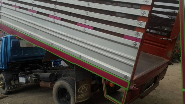 หกล้อ อีซูชุ NPR110 ดั้มเกษตรค็อกมีเนียม สภาพดีสพวยพร้มใช้ ทะเบียนพร้อมโอน หกล้อ อีซูชุ NPR110 ดั้มเกษตรค็อกมีเนียม สภาพดีสพวยพร้มใช้ ทะเบียนพร้อมโอน