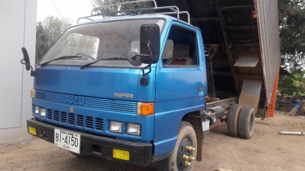 หกล้อ อีซูชุ NPR110 ดั้มเกษตรค็อกมีเนียม สภาพดีสพวยพร้มใช้ ทะเบียนพร้อมโอน หกล้อ อีซูชุ NPR110 ดั้มเกษตรค็อกมีเนียม สภาพดีสพวยพร้มใช้ ทะเบียนพร้อมโอน