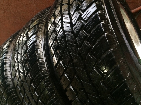 ล้อพร้อมยาง 30 at ปี 14 ล้อพร้อมยาง 30 at ปี 14