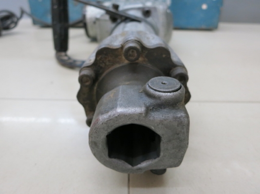 แย็ก Makita แท้ ตัวใหญ่ รุ่น HM1305 สภาพดี พร้อมดอก กล่อง