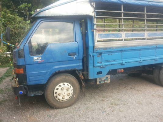 รถโตโยต้า 6 ล้อ  BU87 ( ไม่ดั้ม ) 115 แรงม้า. ปี 36.     สนใจติดต่อ  081 - 6079515