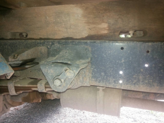 รถโตโยต้า 6 ล้อ  BU87 ( ไม่ดั้ม ) 115 แรงม้า. ปี 36.     สนใจติดต่อ  081 - 6079515