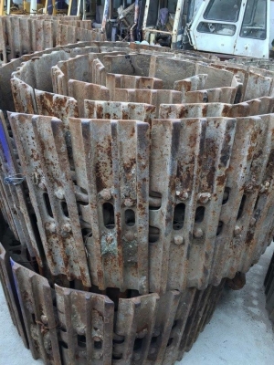 โซ่พร้อมใบเก่านอกญี่ปุ่น HITACHI EX200-3 ใบยาว 60 ซม โซ่พร้อมใบเก่านอกญี่ปุ่น HITACHI EX200-3 ใบยาว 60 ซม