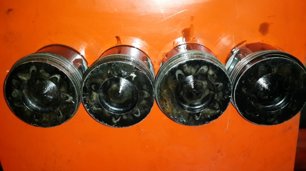 ลูกสูบ เครื่อง 4hk1 ลูกสูบ เครื่อง 4hk1