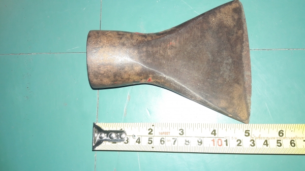 ขายหัวขวานถากขุดไม้เก่าเยอรมันตราปลาเพชรงานดีเหล็กดีขนาด750กรัม ขายหัวขวานถากขุดไม้เก่าเยอรมันตราปลาเพชรงานดีเหล็กดีขนาด750กรัม