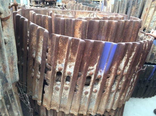 โซ่พร้อมใบเก่านอกญี่ปุ่น HITACHI EX200-3 ใบยาว 60 ซม โซ่พร้อมใบเก่านอกญี่ปุ่น HITACHI EX200-3 ใบยาว 60 ซม